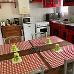 Duplex La Maisonnette 1 - Parking Gratuit * Troyes