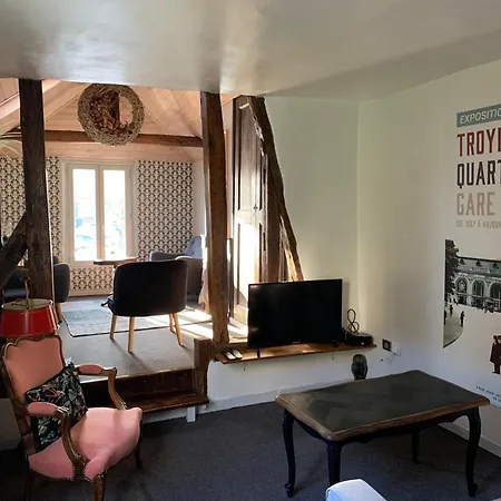 Duplex La Maisonnette 1 - Parking Gratuit فيلة *